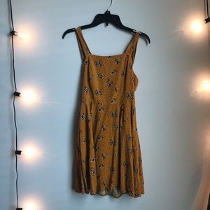 Beautiful Wild Fable Dress size (S)